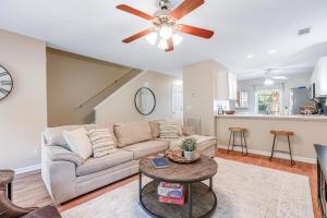 2BR with Seasonal Pool Access and Patio