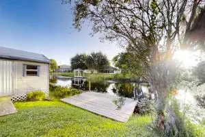 Sunny Waters Retreat - Venus