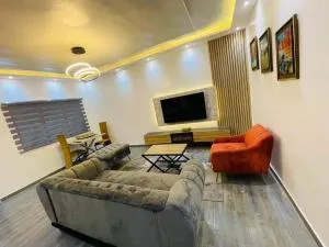 2 chambres salon de haut standing meublé, possibilité - Godomè