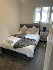 Fantastic full 3 bedroom modern apartment