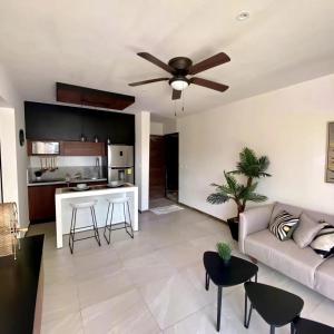 Mya Black Diamond 202