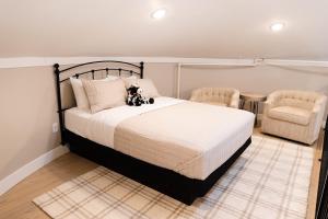 Unique Silo Honeymoon Suite Soaker Tub Sleeps 4