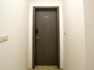 Sun Apartment 302