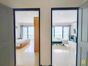 Gao Lighthouse Phala Beach