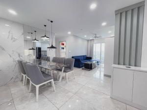 SUNRISE CITY APARTMENT DISTRICT 7 HCM, 3 BEDROOMS