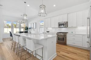 Shark Tales With Pool And Gated Neighborhood