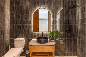 Canggu, 2BR Modern Villa with rice paddy view