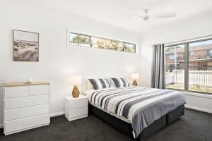 Shoalax at Shoal Bay