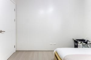 Modern Comfort Your Gateway to Quezon City One Free Parking