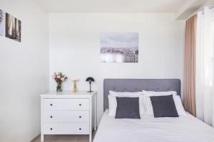 Modern Comfort Your Gateway to Quezon City One Free Parking