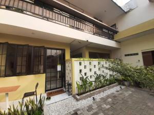 OYO 93274 Oren Home Bekasi