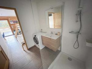Dans résidence neuve LE SNOW ROC sur les pistes, grand studio cosy 5 pers avec terrasse panoramique, SAUNA, WIFI