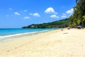 Stylish Pool Villa - 10 Minutes walk to the Beach