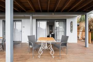 Ananda 1 -Bliss by the Sea