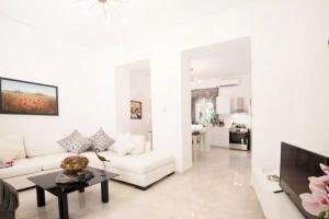 Gogos Cosy Beach House