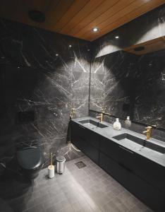 Royal Roi Luxury Suites
