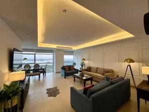 One Constitution Avenue 3BHK Scenic Suite - Katariān