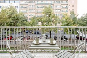 Luxury 2 bedroom Apartament, close to San Siro, Fiera and 10 min metro to Duomo