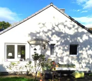 Haus-im-Garten-in-der-Naehe-von-Koeln-Messe - Köln