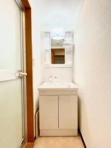 S503 Shinjuku-shinokubo 4minutes-SJ0008