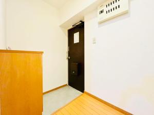 S503 Shinjuku-shinokubo 4minutes-SJ0008