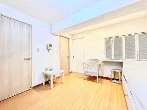 S503 Shinjuku-shinokubo 4minutes-SJ0008