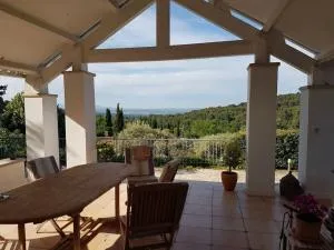 Charmante villa 4 chambres, piscine et superbe vue - 埃吉莱