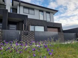 Brand new house - Mordern home and great location - Braybrook