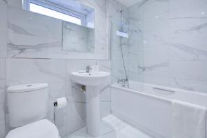 Hybrid Resi - London, Mitcham close to Tooting and Wimbledon
