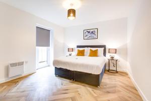 Hybrid Resi - Mitcham close to Tooting and Wimbledon