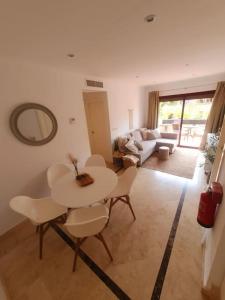 Pure Beach Penthouse & Swimming pool, 3 bedrooms