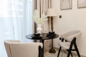 Modern studio in Azizi Riviera