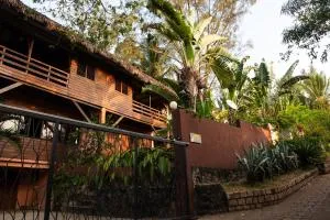 香蕉月亮公寓 - Madirokely