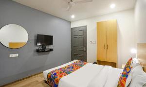 Via The Vaishali Dakshini Pitampura