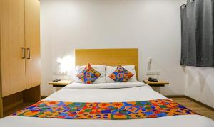 Via The Vaishali Dakshini Pitampura