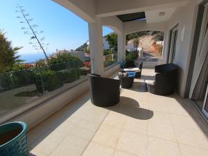 Villa Oceana - villa with private pool and gardens