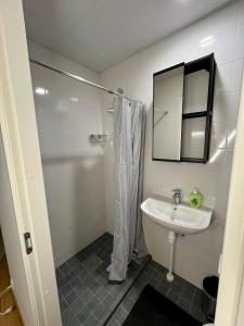 Savi Apartment 5