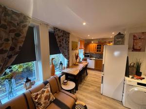 Downtown Historical House with Renovated apartments free P near