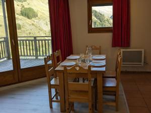 Beau 3 pièces 8 pers, proche pistes avec WIFI, Netflix et parking - FR-1-262-170