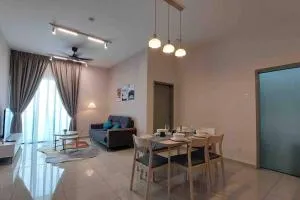 #03 Parkland Cheras 3R2B 6-8人MRT Batu 11直达 - Kampong Perimbun