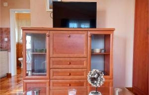 Nice Apartment In Vir With Kitchen