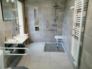 Maisons de vacances Gite de Landemeure, 10 couchages, acces PMR : photos des chambres