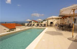 1 Bedroom Awesome Home In Dramalj