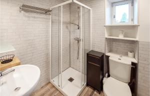 Stunning Home In Frossay With Wifi