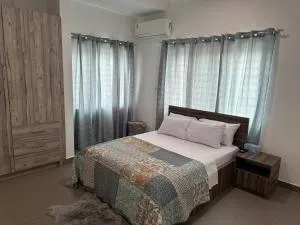 D'VILLA - Ashalebotwe