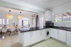 Échappée ensoleillée à Moraira dans une villa pour 8