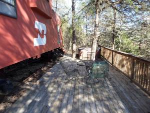 Studio with Terrace room in Livingston Junction Cabooses and Cabin