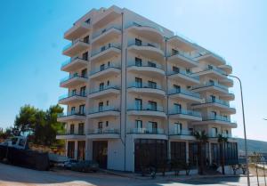 Day Lux Apartments