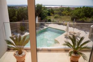 Villa Elani - Stylish And Modern 6B Seaview Villa