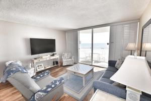 Waters Edge Resort
